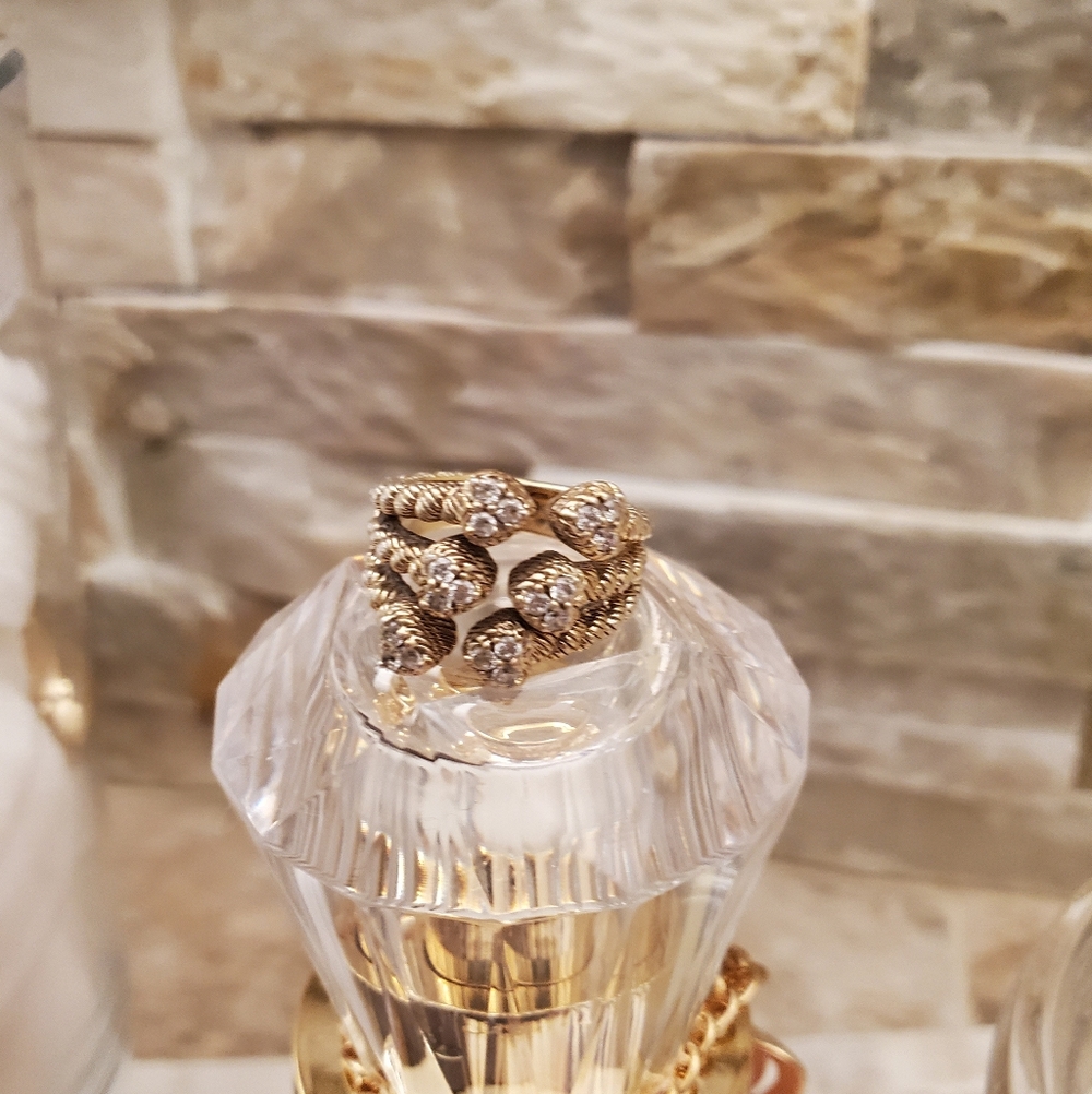 JUDITH RIPKA 6 HEART Sweet Goldtone Ring 7